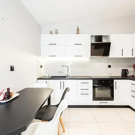 Phoenix, Garden View In B2 * Kalamata