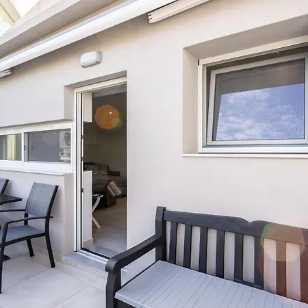 Apartment Phoenix, Garden View In B2