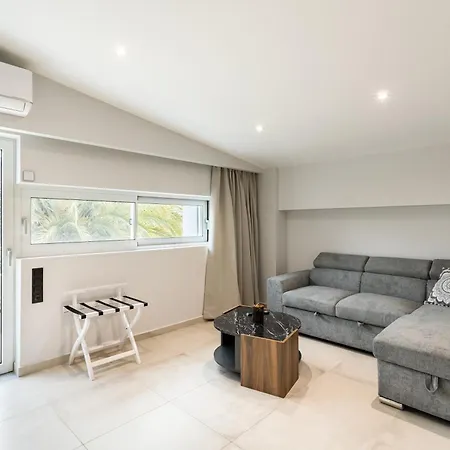 Phoenix, Garden View In B2