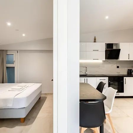 Phoenix, Garden View In B2 *