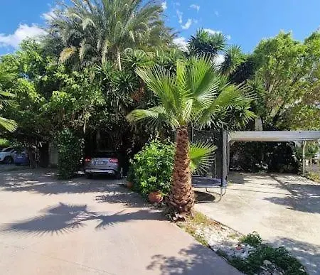 Phoenix, Garden View In B2 *