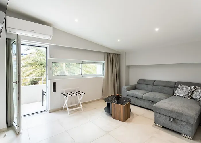 Phoenix, Garden View In B2 * Kalamata