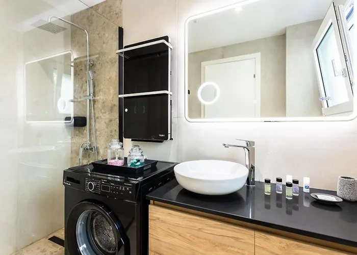 Phoenix, Garden View In B2 Kalamata