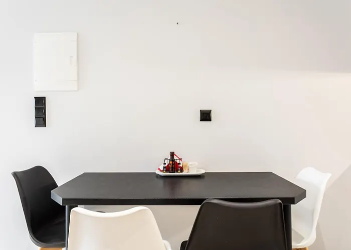 Phoenix, Garden View In B2 * Kalamata