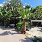 Phoenix, Garden View In B2 *