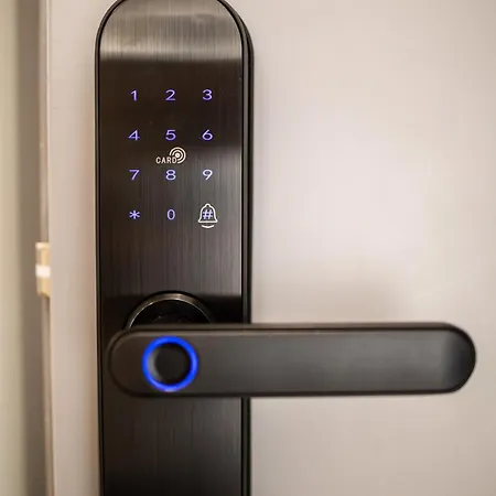 Phoenix, Garden View In B2