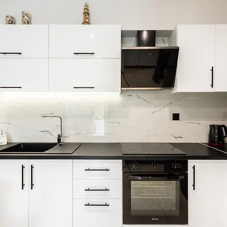 Phoenix, Garden View In B2