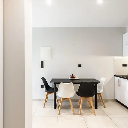 Phoenix, Garden View In B2 Kalamata