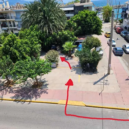 Phoenix, Garden View In B2 *