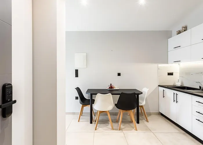 Phoenix, Garden View In B2 Kalamata